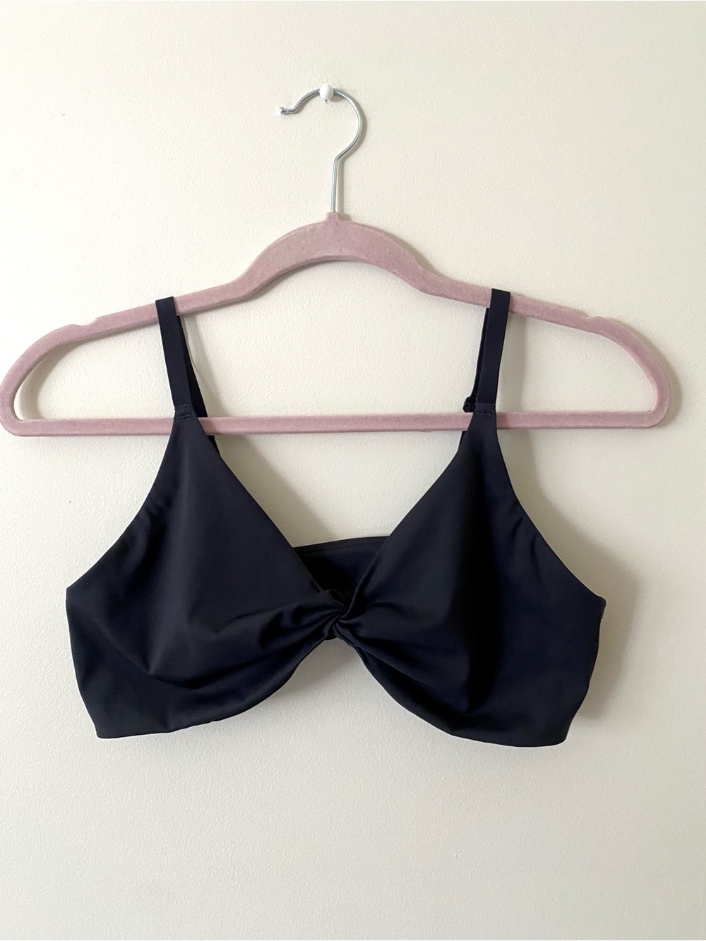 Gymshark Black Twist Front Elevate Sports Bra Bralette Size M-L - Picture 11 of 12